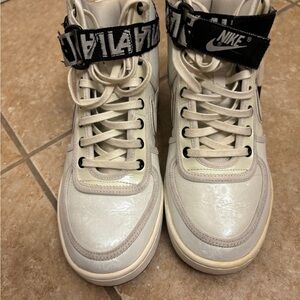 Nike Air Vandal  High-Top Sneakers in Beige and Black